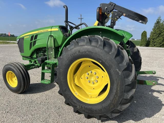 Image of John Deere 5055E equipment image 4