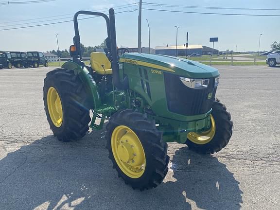 Image of John Deere 5055E equipment image 2