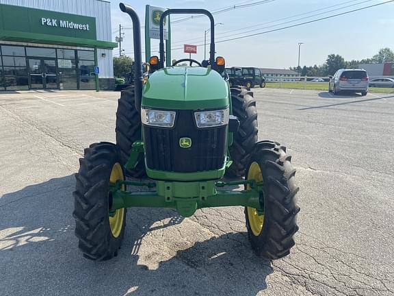 Image of John Deere 5055E equipment image 3