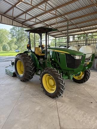 Image of John Deere 5055E equipment image 2