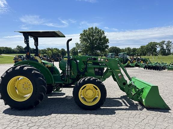 Image of John Deere 5055E equipment image 4