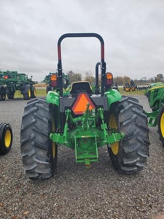 Image of John Deere 5055E equipment image 3