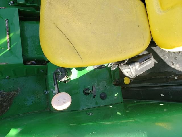 Image of John Deere 5055E equipment image 4