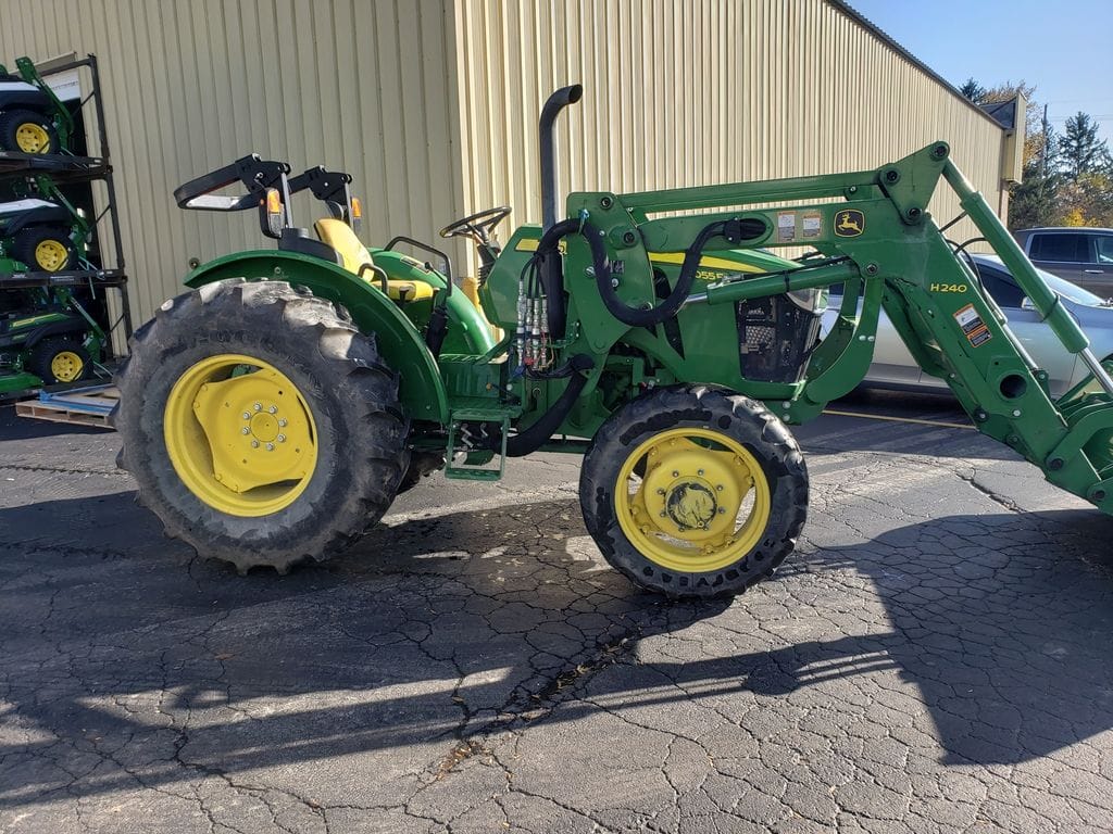 Main image John Deere 5055E
