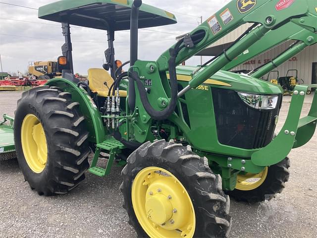 Image of John Deere 5055E equipment image 3