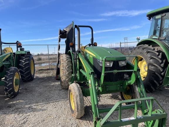 Image of John Deere 5055E equipment image 1