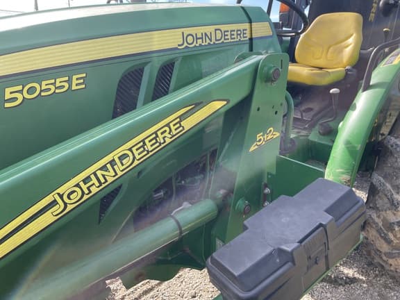 Image of John Deere 5055E equipment image 3