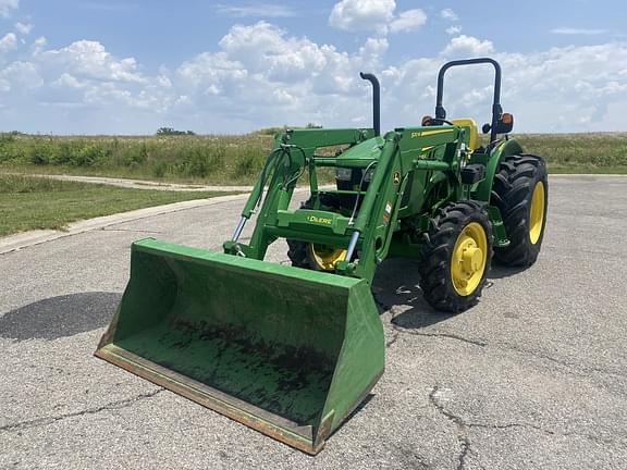 Image of John Deere 5055E equipment image 2