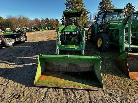 Image of John Deere 5055E equipment image 1