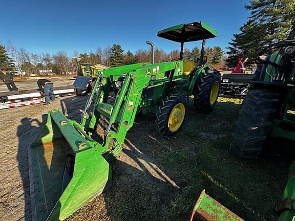 Image of John Deere 5055E equipment image 2