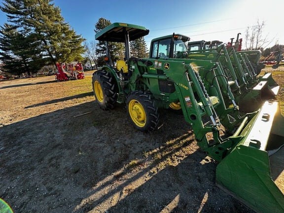 Main image John Deere 5055E