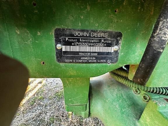 Image of John Deere 5055E equipment image 4