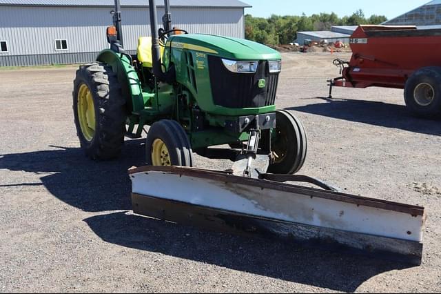 Image of John Deere 5055E equipment image 2