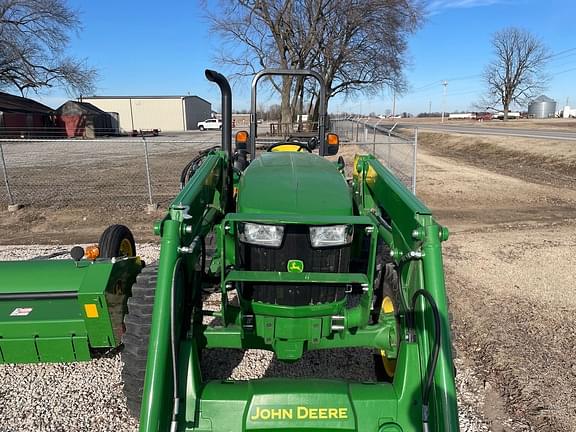 Image of John Deere 5055E equipment image 3