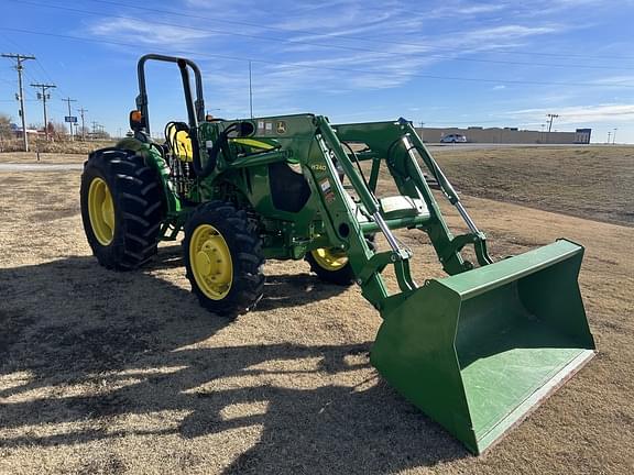 Image of John Deere 5055E equipment image 4