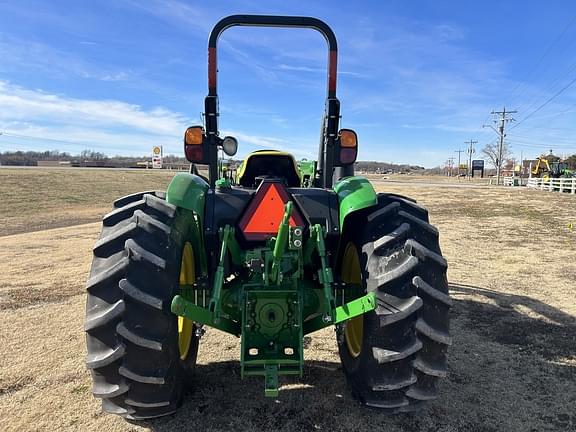 Image of John Deere 5055E equipment image 2