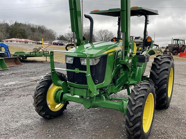 Image of John Deere 5065E equipment image 2