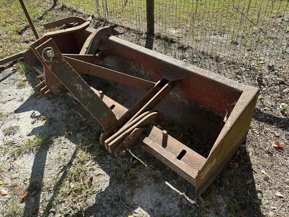 Image of John Deere 5065E equipment image 1