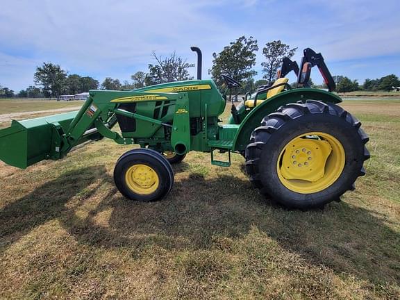 Image of John Deere 5065E Primary image