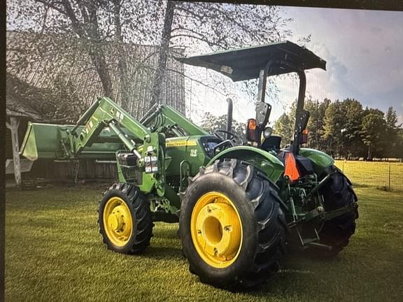Image of John Deere 5065E equipment image 3