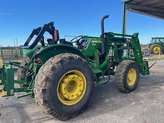 Image of John Deere 5065E equipment image 4