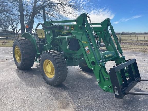 Image of John Deere 5065E equipment image 3