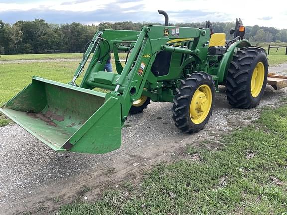 Image of John Deere 5065E equipment image 1