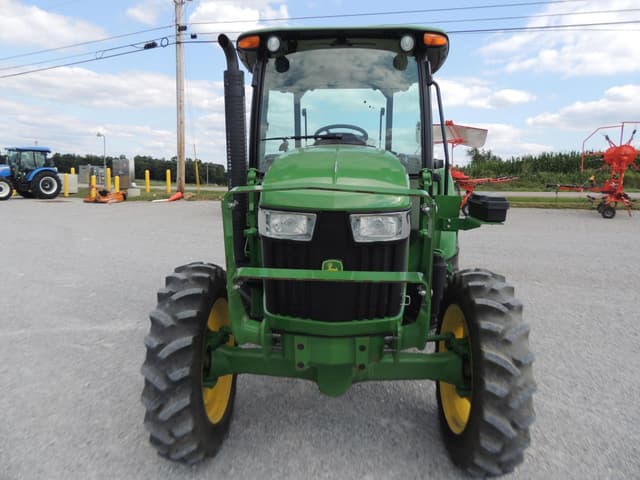 Image of John Deere 5065E equipment image 4