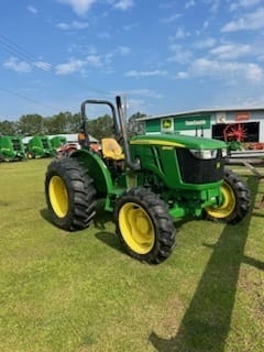 2017 John Deere 5065E Equipment Image0