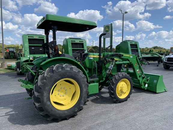 Main image John Deere 5065E
