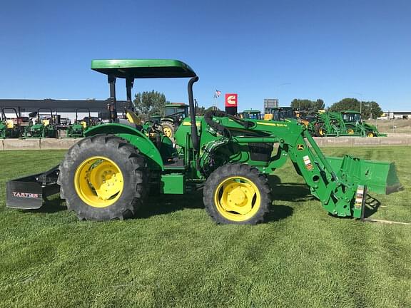 Image of John Deere 5065E equipment image 4