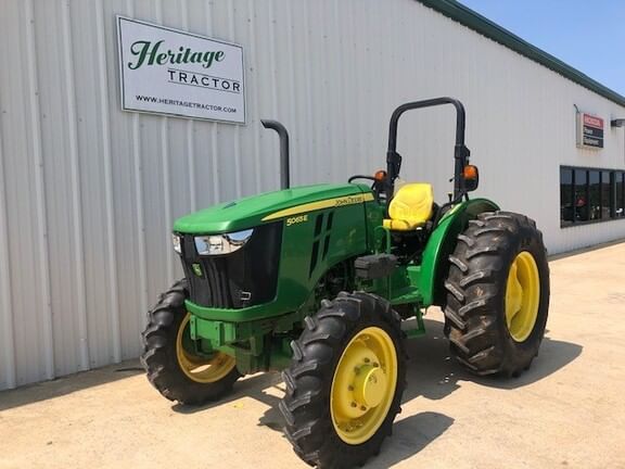 Main image John Deere 5065E