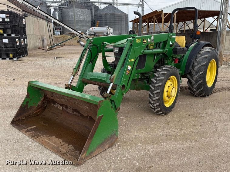 2017 John Deere 5065E Equipment Image0