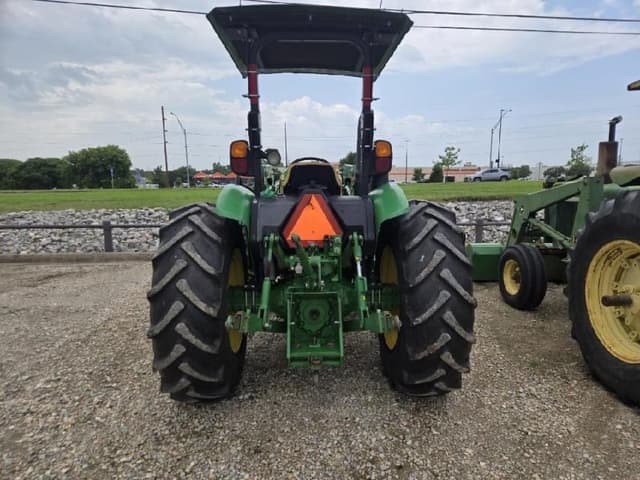Image of John Deere 5065E equipment image 1