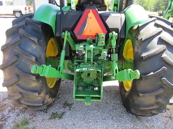 Image of John Deere 5075E equipment image 2