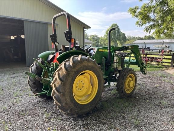 Image of John Deere 5075E equipment image 4