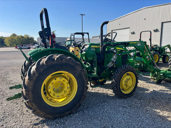Main image John Deere 5075E