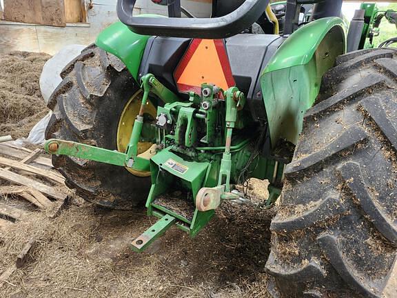 Image of John Deere 5075E equipment image 3