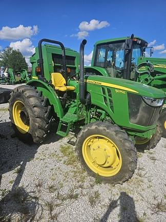 2017 John Deere 5075E Equipment Image0