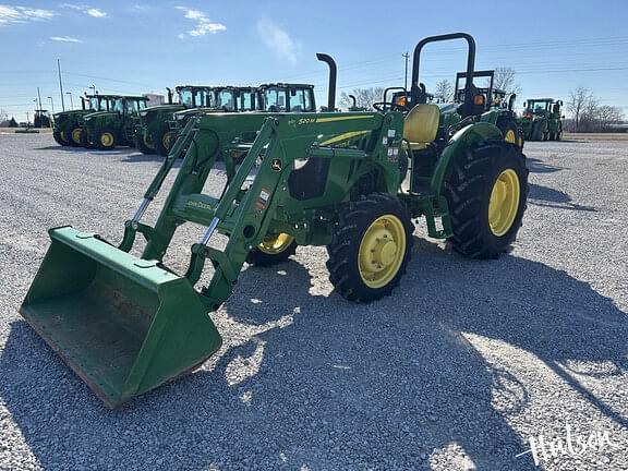 Image of John Deere 5075E equipment image 4