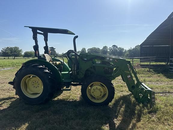 Image of John Deere 5075E equipment image 4