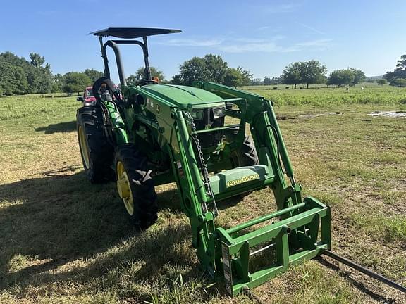 Image of John Deere 5075E equipment image 3