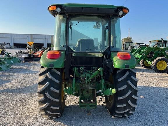 Image of John Deere 5075E equipment image 3