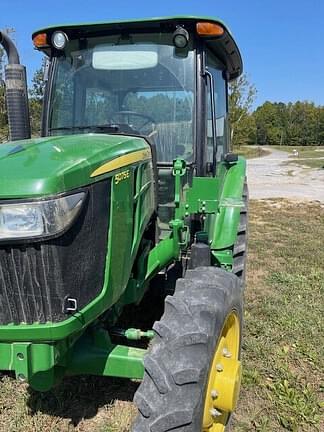 Image of John Deere 5075E equipment image 3