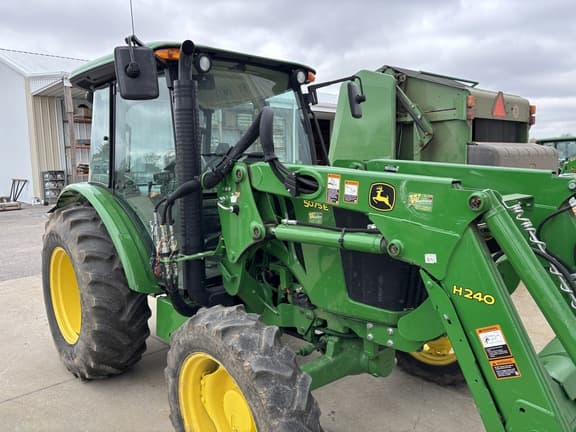 Image of John Deere 5075E equipment image 2
