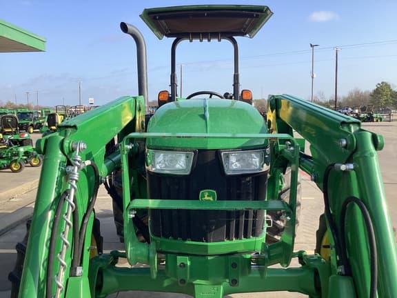 Image of John Deere 5075E equipment image 4