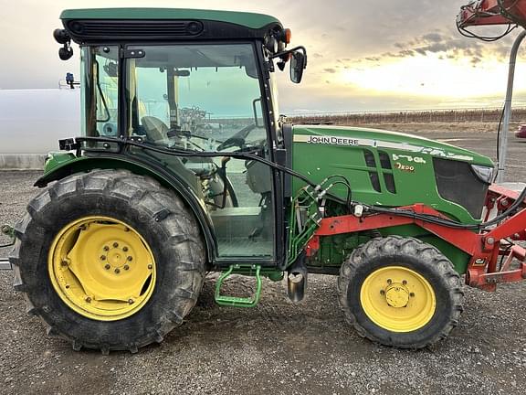 Image of John Deere 5075GN equipment image 3