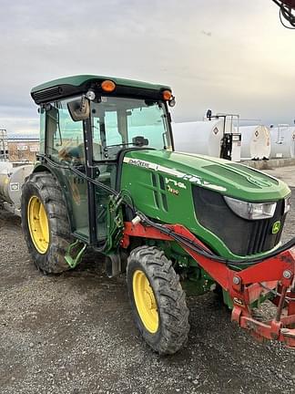 Image of John Deere 5075GN equipment image 4