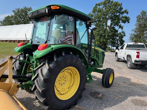 Image of John Deere 5075M equipment image 4