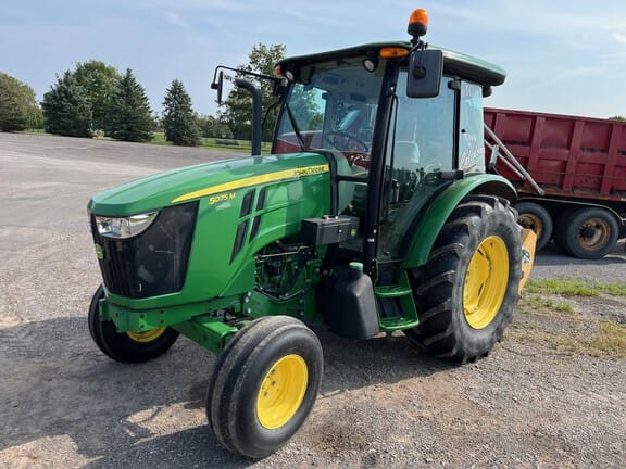2017 John Deere 5075M Equipment Image0